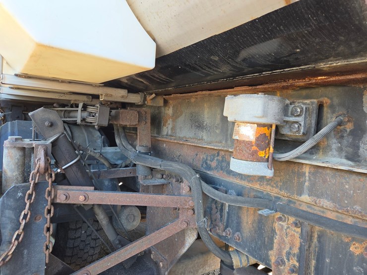 2006-caterpillar-c13-image-33