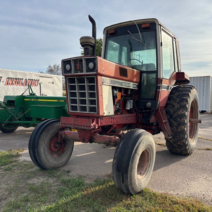 INTERNATIONAL 1086
