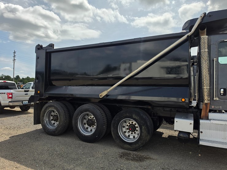 2013-kenworth-t800-image-5