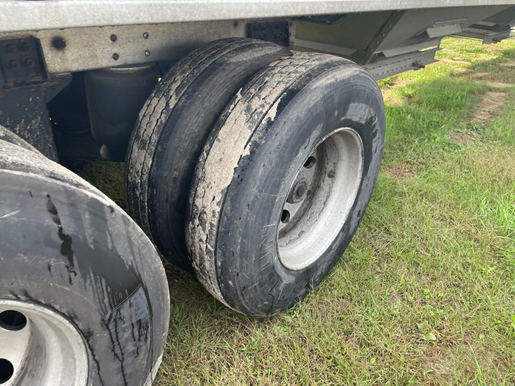 2020-cornhusker-hopper-bottom-image-24