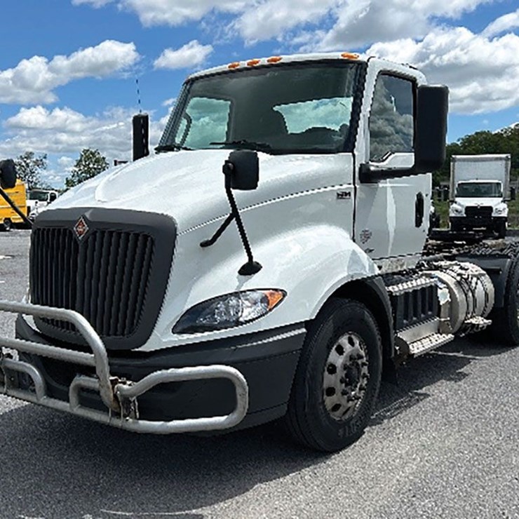 2019 INTERNATIONAL RH613
