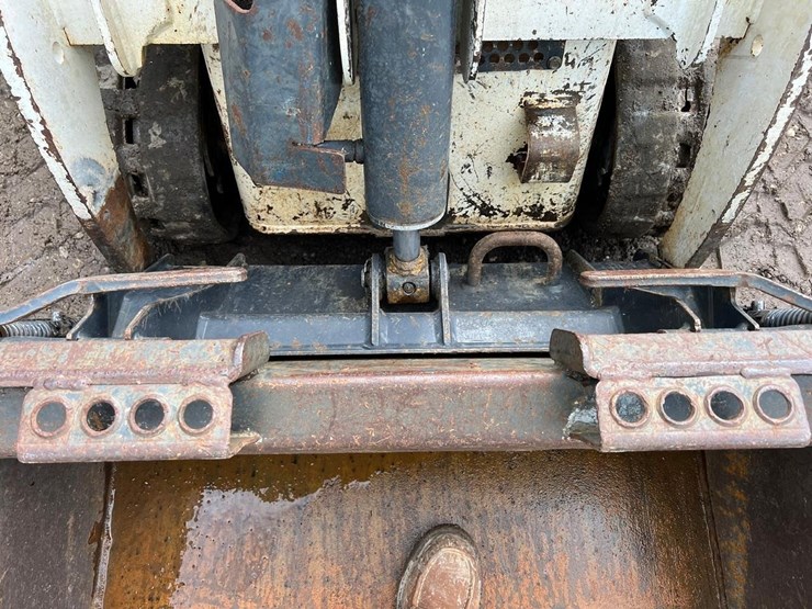2013-bobcat-mt52-image-11