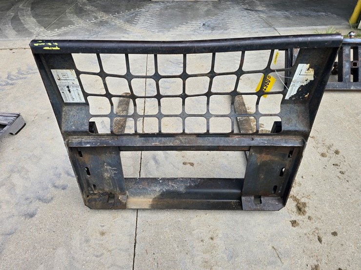 #9673-•-bobcat-42"-pallet-forks-image-4