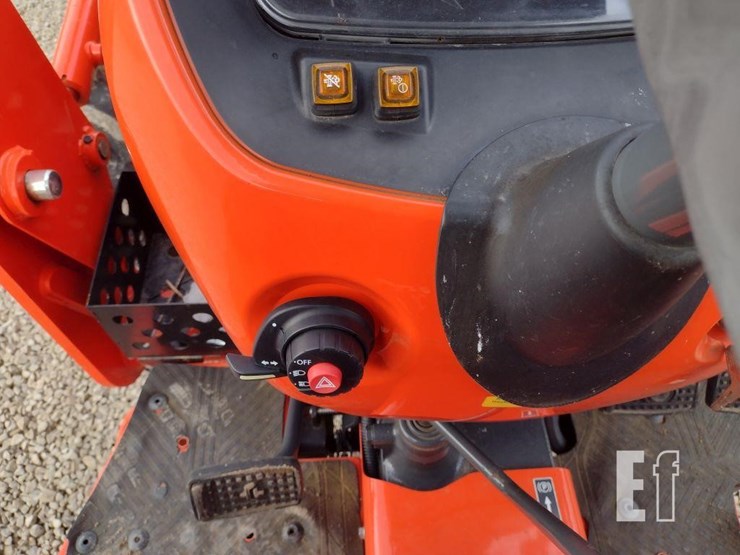 kubota-l3901-image-8