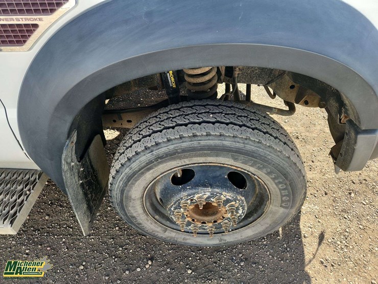 2009-ford-f550-image-12