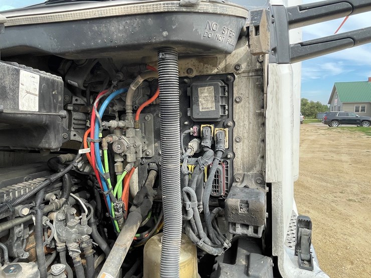 2017-kenworth-t680-image-72