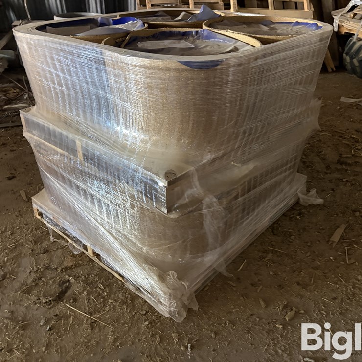 ADM Animal Nutrition Roughage Buster 35 Tub