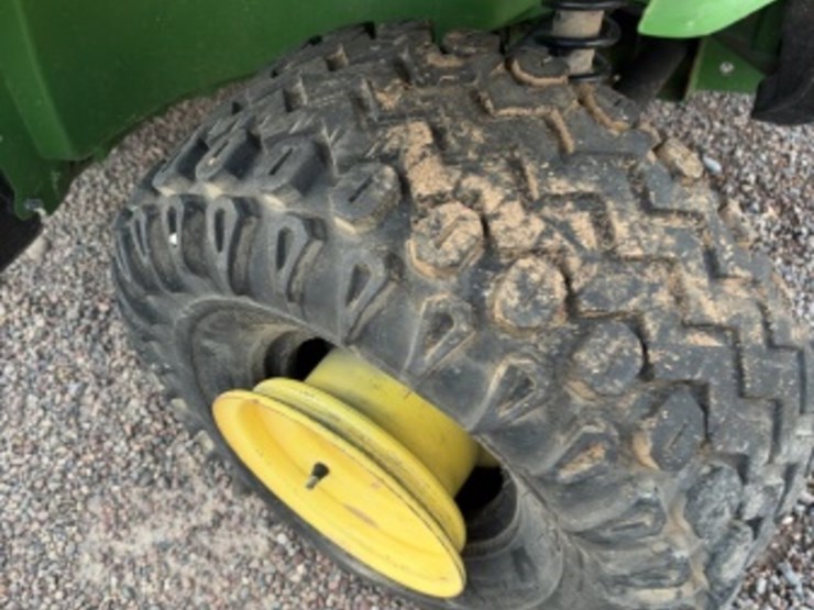 john-deere-gator-image-7