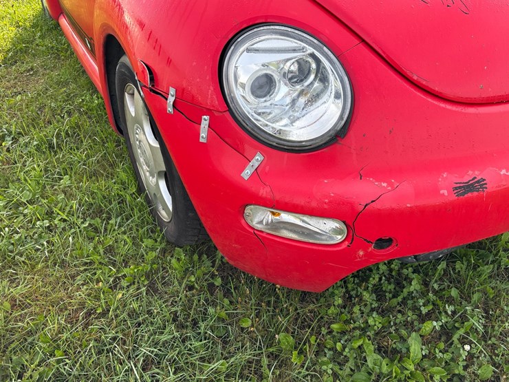 #1307-•-2001-volkswagon-beetle-(has-wi-title)-image-9