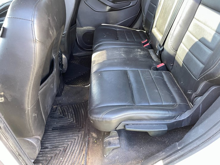2014-ford-escape-titanium-image-24