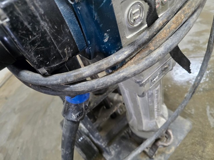#9688-•-bosh-3611-brute-turbo-jack-hammer-image-11