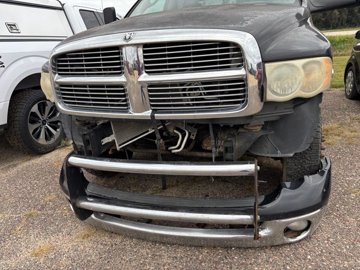 2004-dodge-3500-image-11
