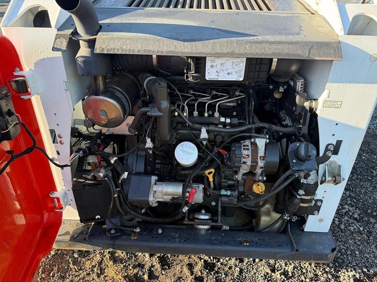 2018-bobcat-s550-image-14