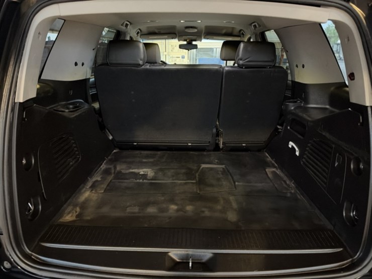 2019-chevrolet-tahoe-image-12