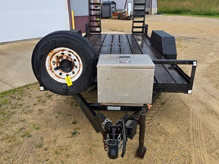 #9622-•-2001-davis-16'-tag-trailer-image-8