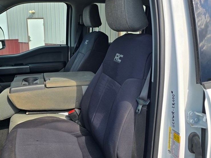2023-ford-f350-xlt-image-22