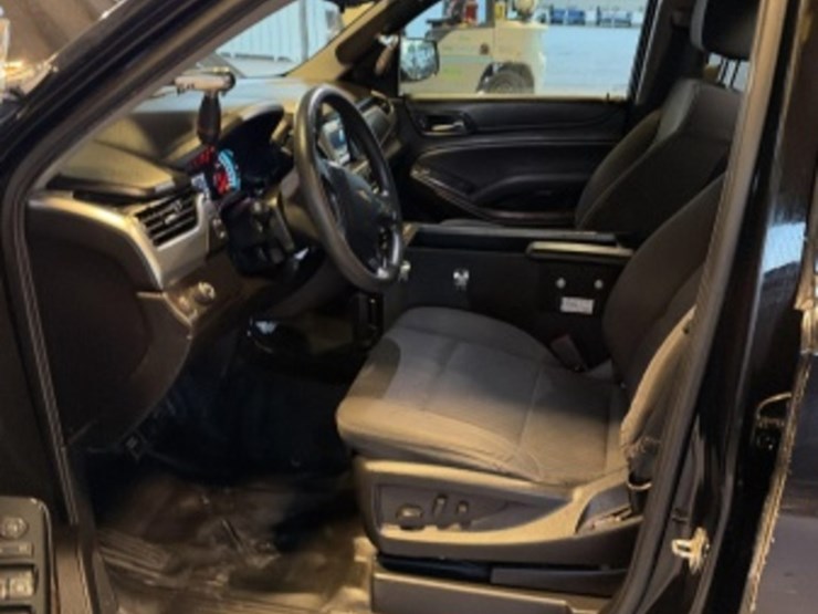 2019-chevrolet-tahoe-image-25