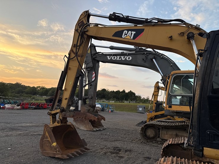 caterpillar-312e-image-13