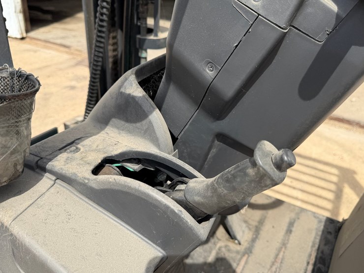 mitsubishi-fgc25n-image-5