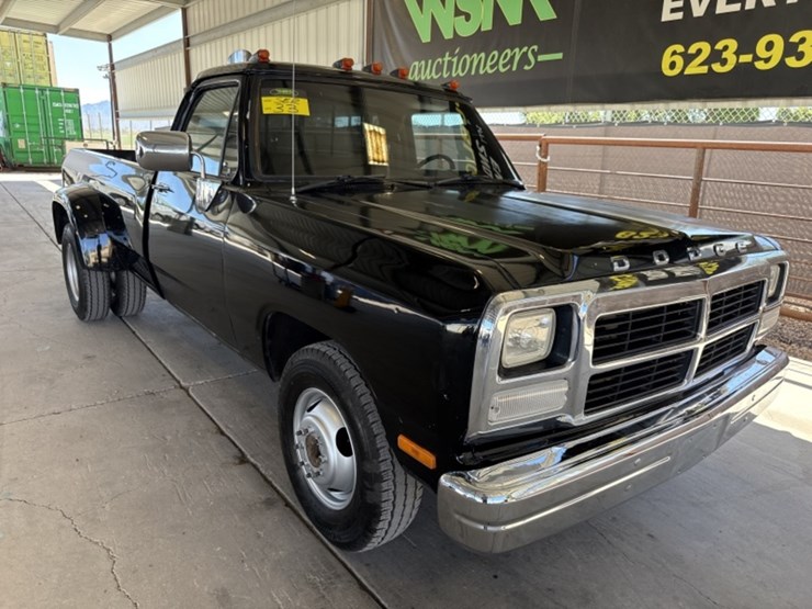 1992-dodge-d350-p/u-image-2