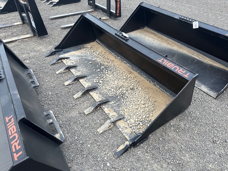 #2032-•-trubilt-72"-skid-steer-tooth-bucket-image-2