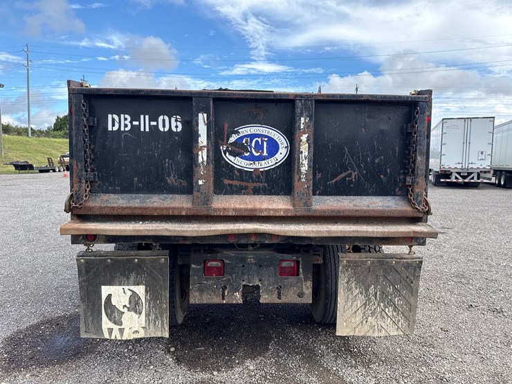 2005-ford-f650-image-8