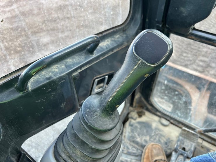 2017-deere-60g-image-25