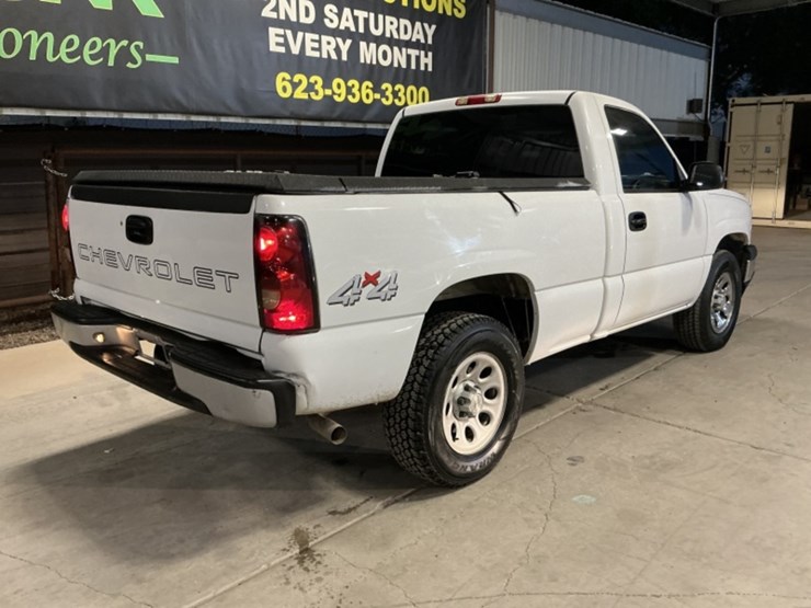 2007-chevrolet-silverado-1500-image-7