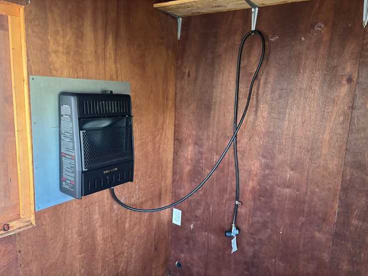 #1340-•-8-hole-ice-shack-(located-in-osseo,-wi)-image-7
