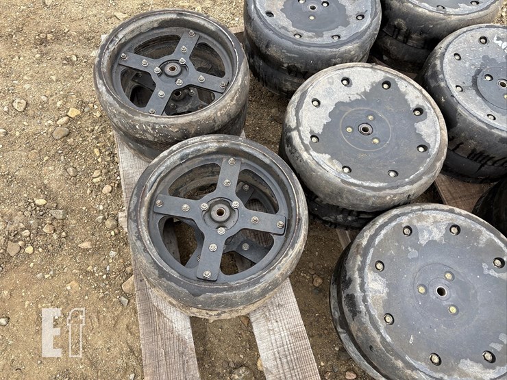 jd-planter-guage-wheels-image-3