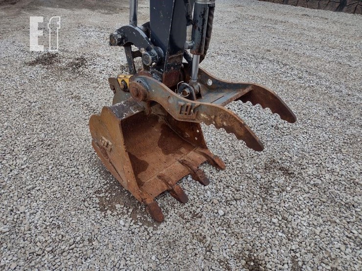 2016-deere-35g-image-22