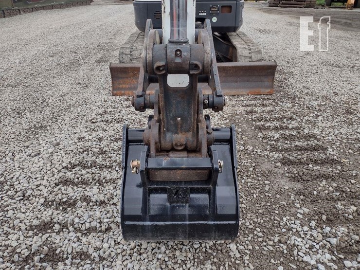 2012-bobcat-e35-image-22