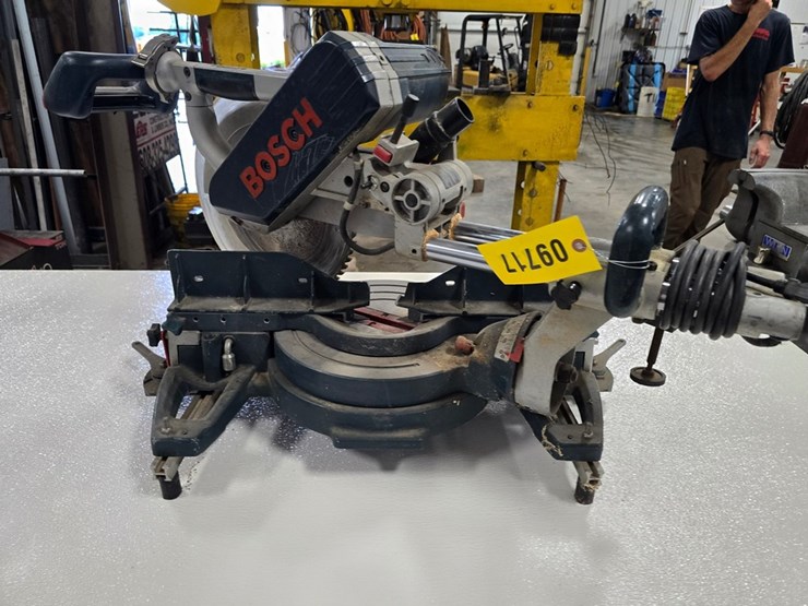 #9717-•-bosch-12"-compound-miter-saw-image-6