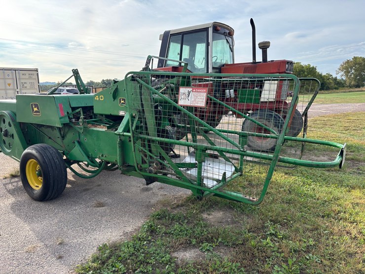 john-deere-338-image-4