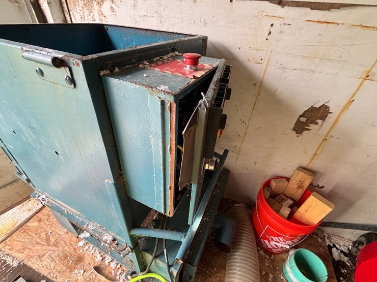 #1320-•-enclosed-cargo-trailer-with-blow-in-insulation-business-equipment-(no-title)-image-14