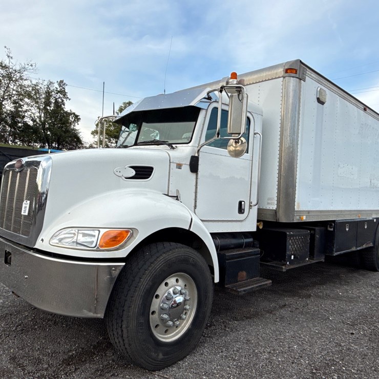 2007 PETERBILT 340