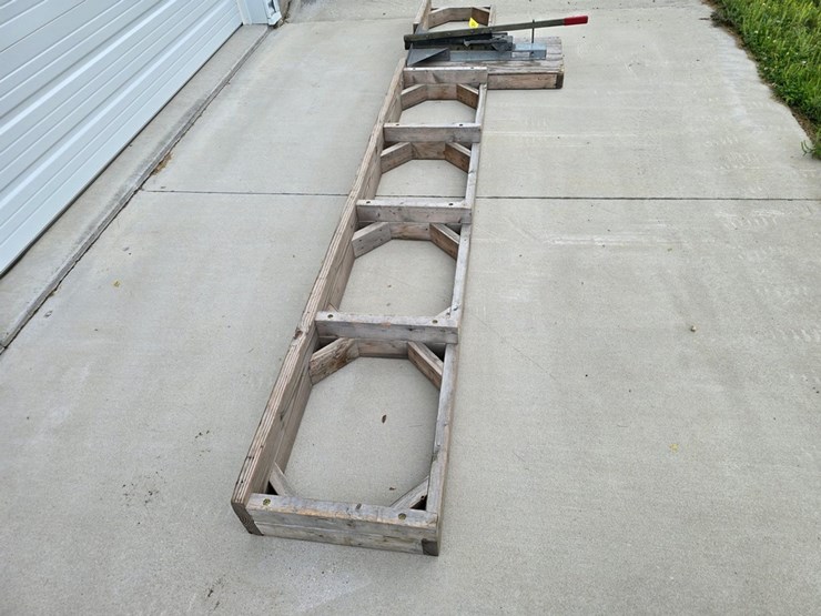 #9758-•-16"-soffit-shears-quad-w/-table-image-5
