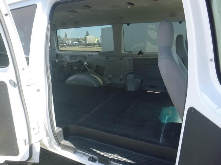2007-ford-econoline-350-image-7