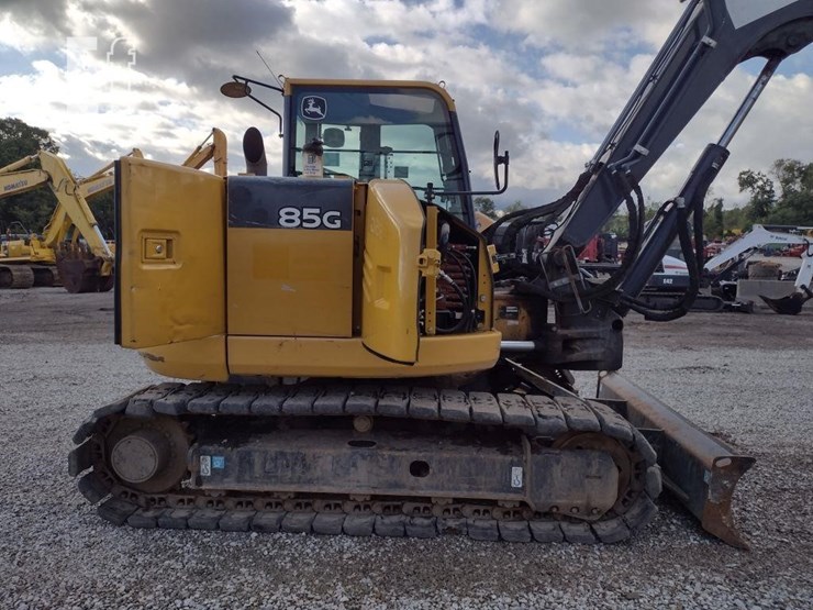 2018-deere-85g-image-33