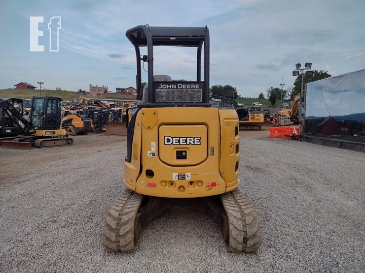 2017-deere-30g-image-4