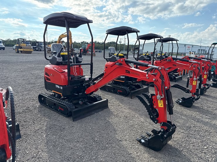#1071-•-2026-tpm-18hh-mini-excavator-image-2