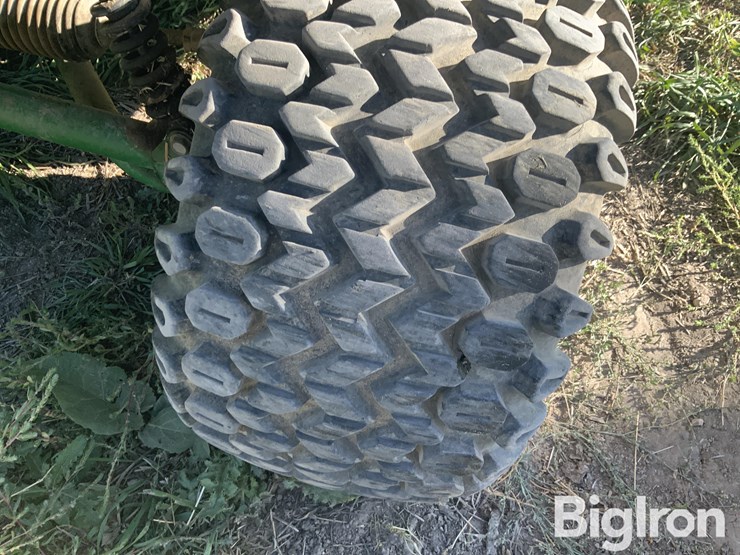 john-deere-gator-image-15