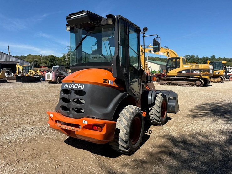 2021-hitachi-zw50-5b-image-4
