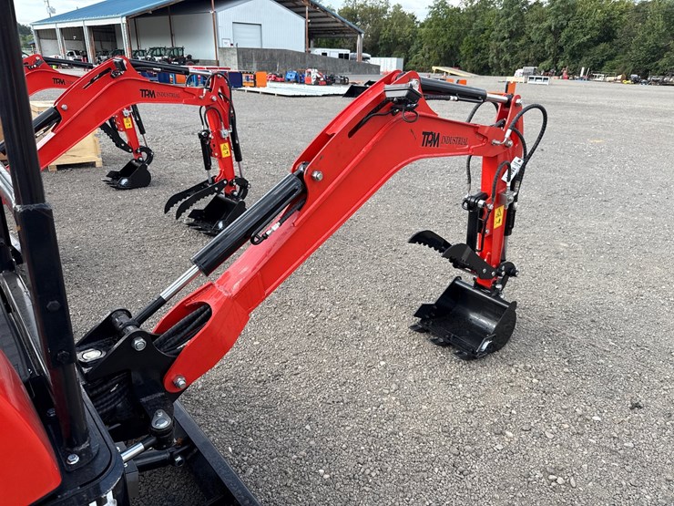 #1072-•-2026-tpm-18hh-mini-excavator-image-3
