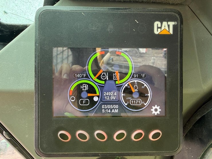 2023-caterpillar-259d3-image-21
