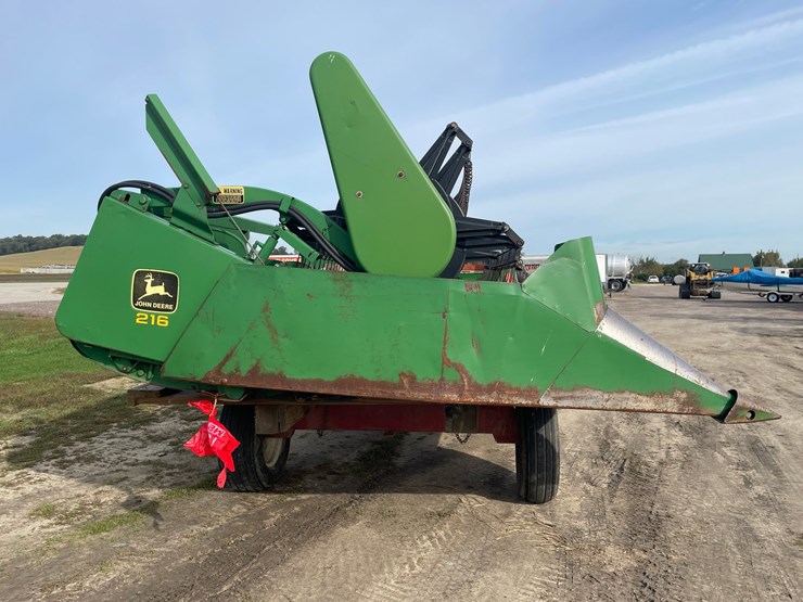 john-deere-216-image-2