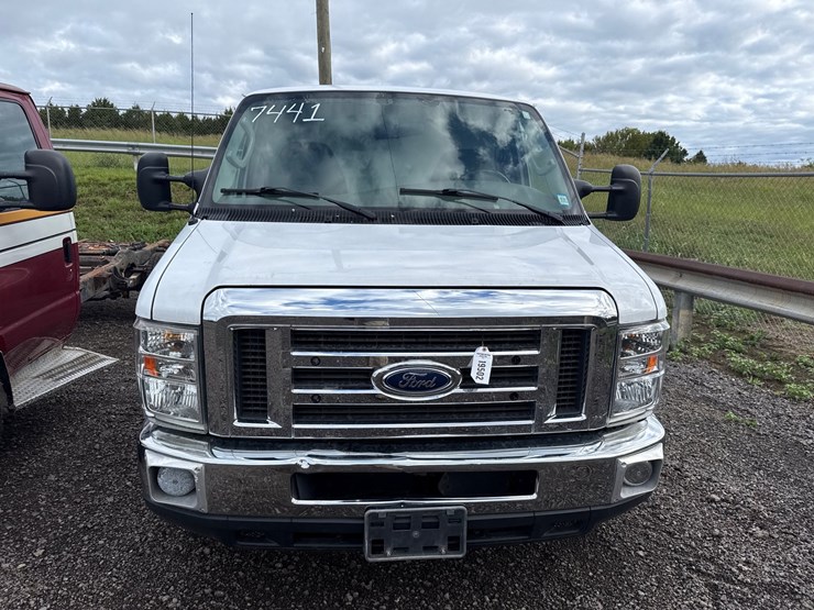 2008-ford-e450-image-2