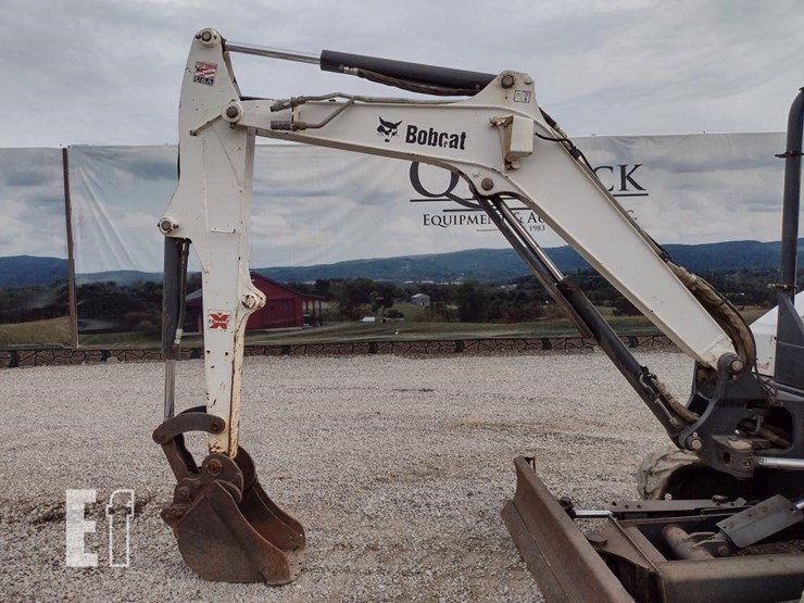 2010-bobcat-e35-image-21