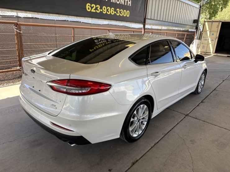 2019-ford-fusion-sdn-image-8