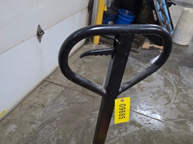 #9685-•-tuv-gs-pallet-jack-image-9